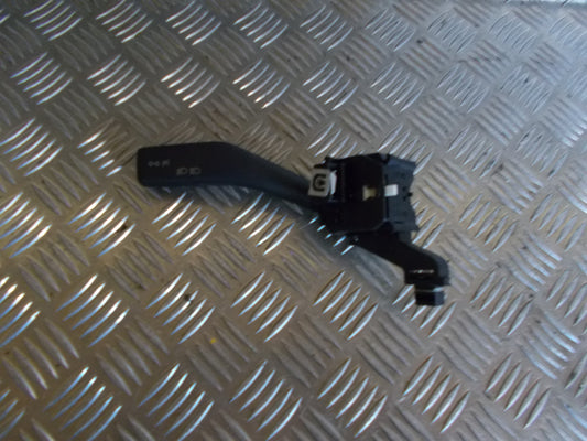 Skoda Octavia Kontakt Blink Med OEM Nr. 1K0953519A Fra Skoda Ophugger