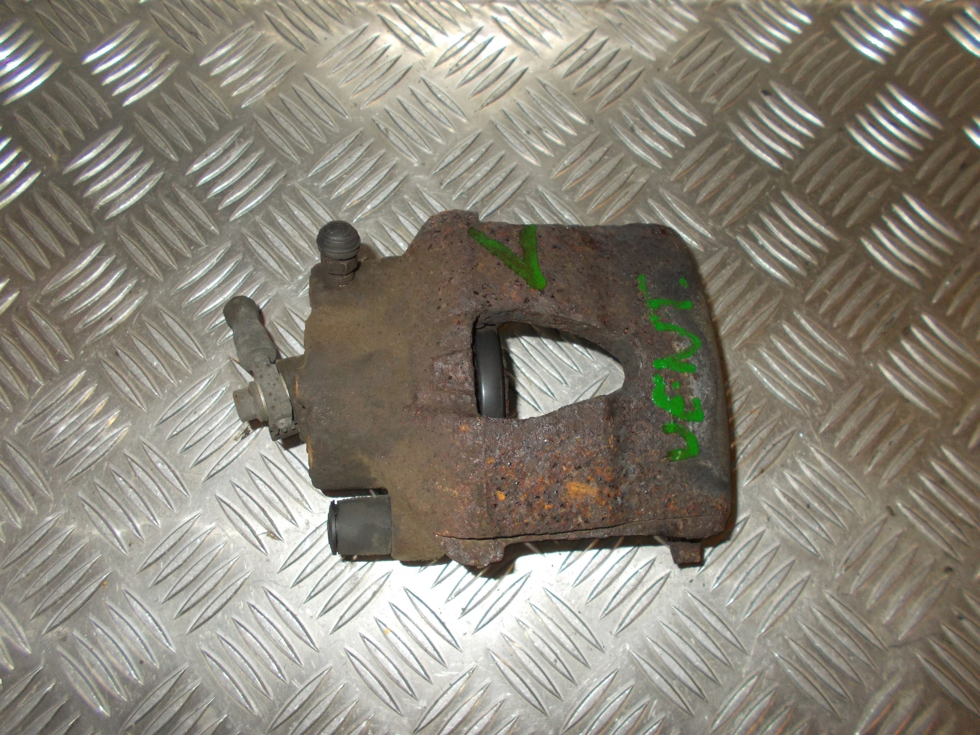 Skoda Octavia Bremsekaliber VF Med OEM Nr. 1K0615123D Fra Skoda Ophugger