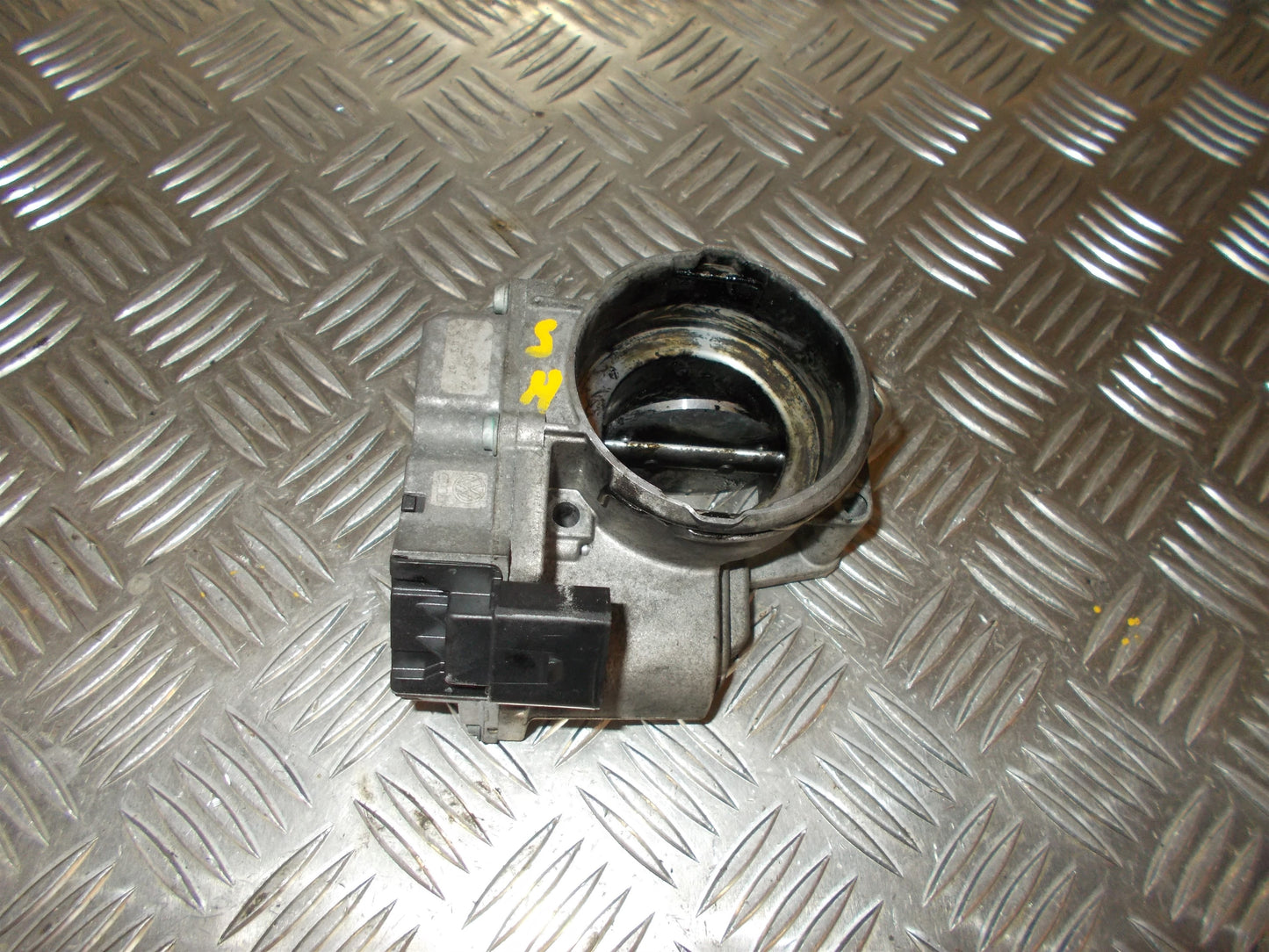 Skoda Octavia Spjældhus Med OEM Nr. 03G128063C Fra Skoda Ophugger