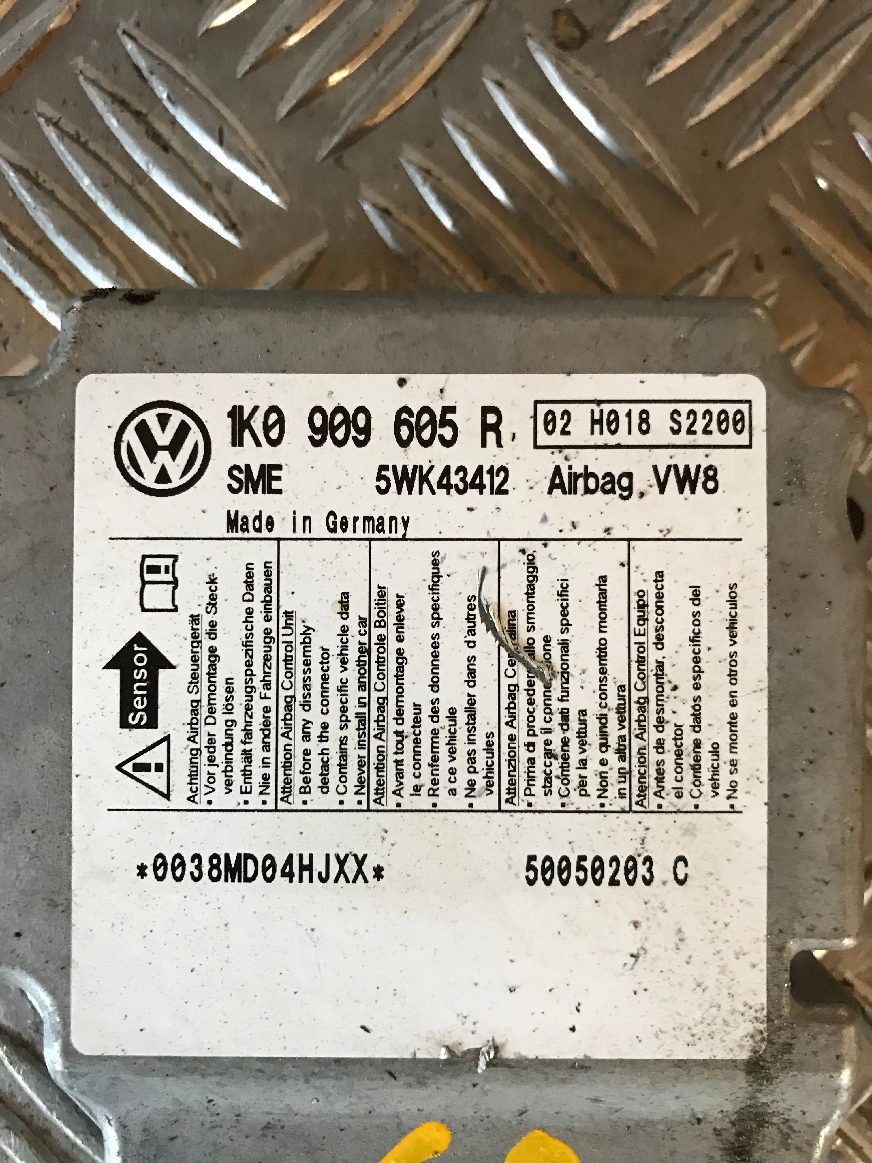 Skoda Octavia Airbag Elboks Med OEM Nr. 1K0909605R Fra Skoda Ophugger