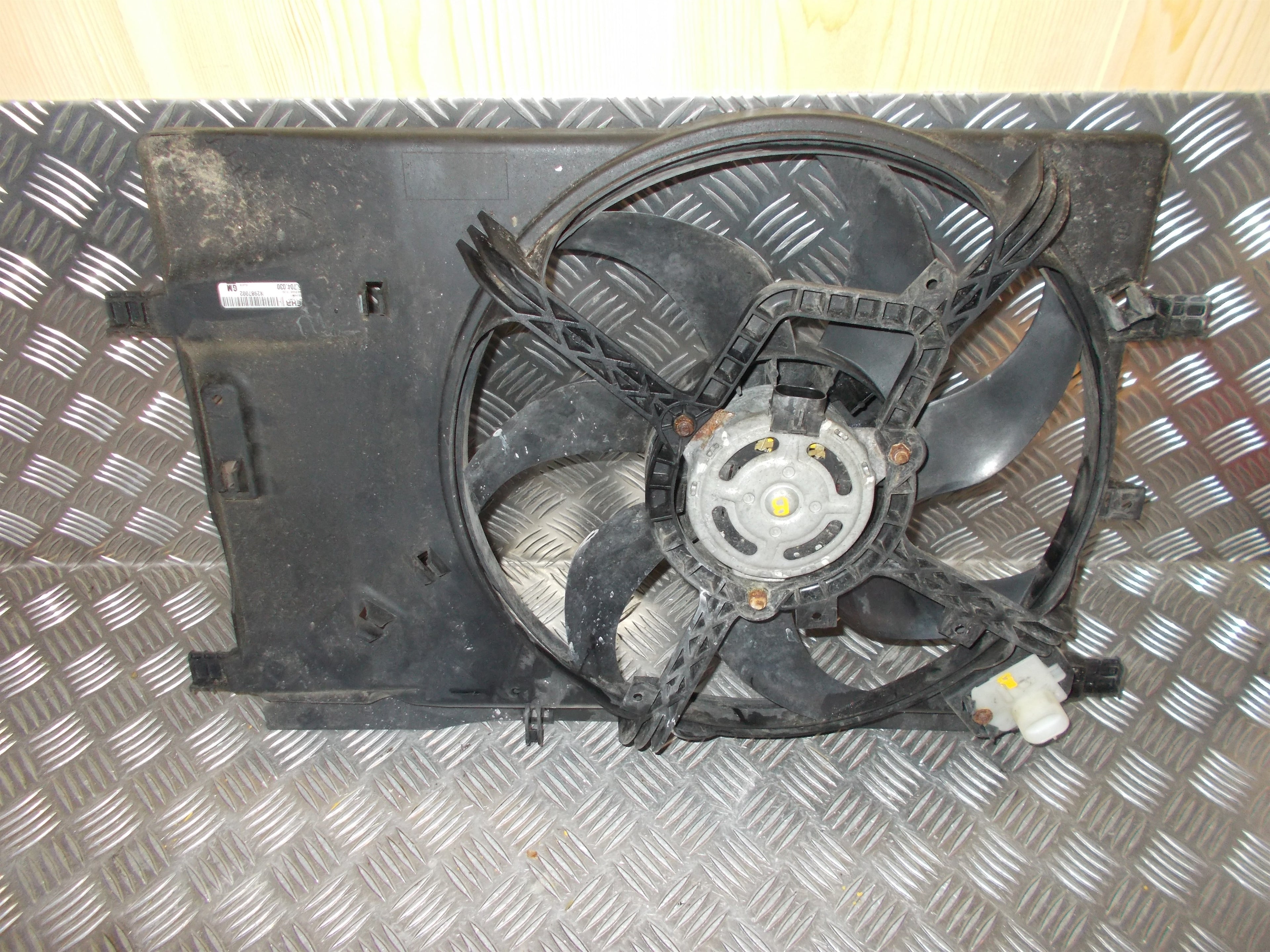Opel Corsa D Kølerblæser El Med OEM Nr. 13256567 Fra Opel Ophugger