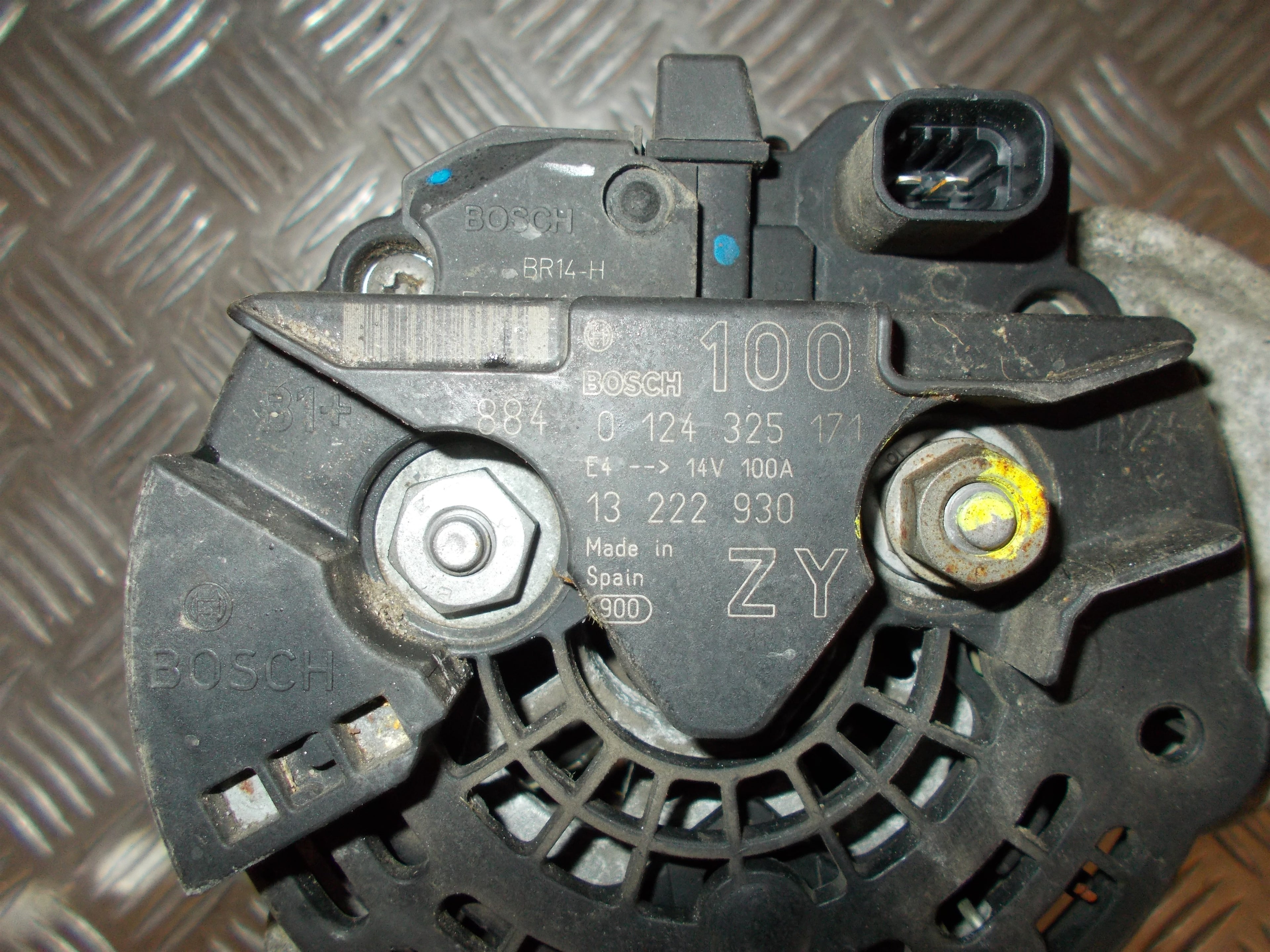 Opel Corsa D Generator Med OEM Nr. 93190138 Fra Opel Ophugger