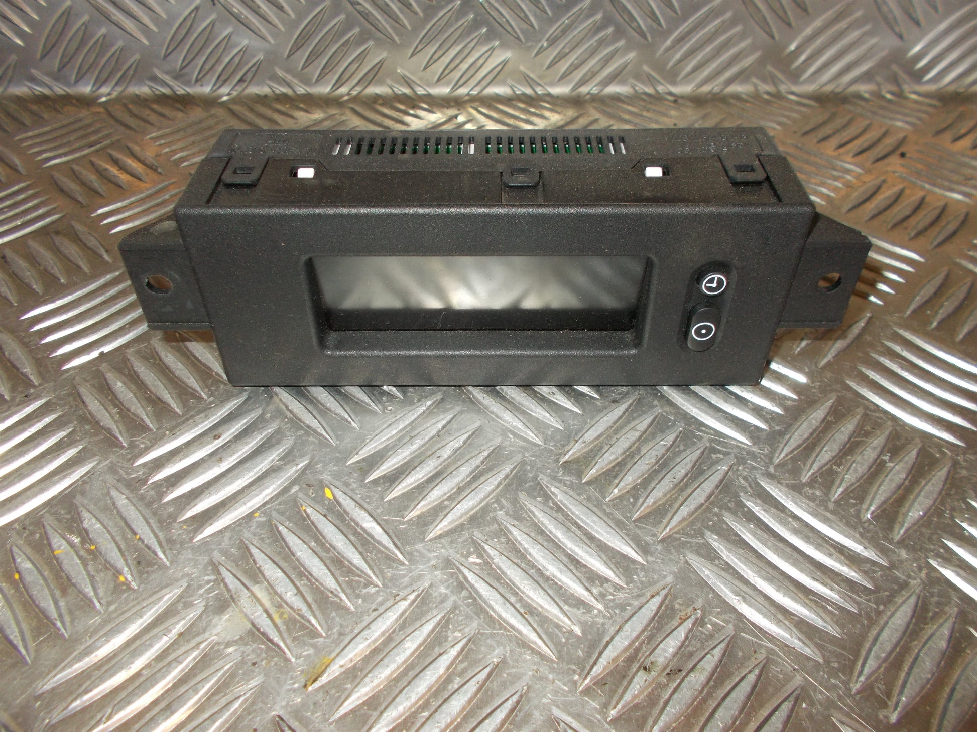 Opel Corsa D Ur Med OEM Nr. 13284430 Fra Opel Ophugger