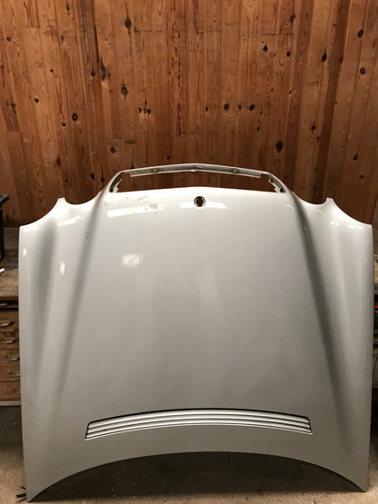 Mercedes E W210 Fronthjelm Med OEM Nr. Ophugger Fra Mercedes Ophugger