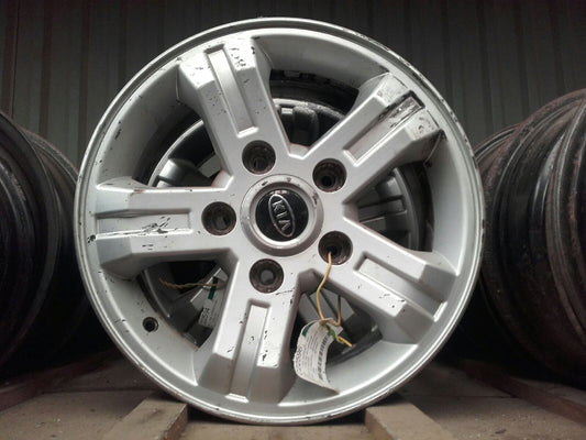 Kia Sorento Fælg Aluminium Med OEM Nr. Ophugger Fra Kia Ophugger