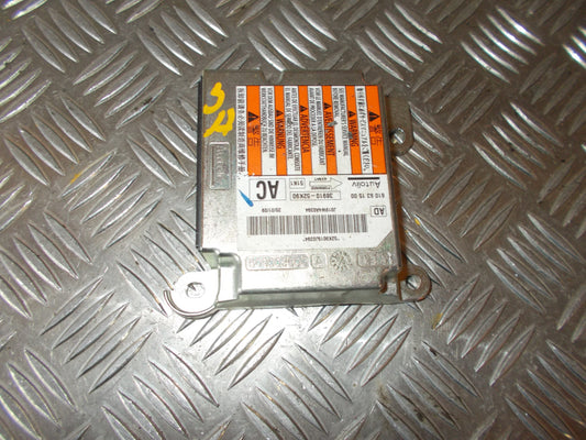 Suzuki Splash Airbag Elboks Med OEM Nr. 3891052K90 Fra Suzuki Ophugger