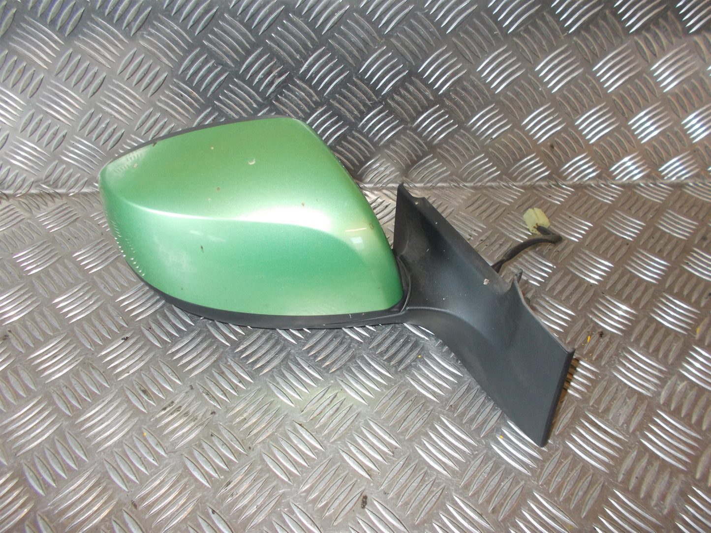Suzuki Splash Sidespejl Med OEM Nr. Ophugger Fra Suzuki Ophugger