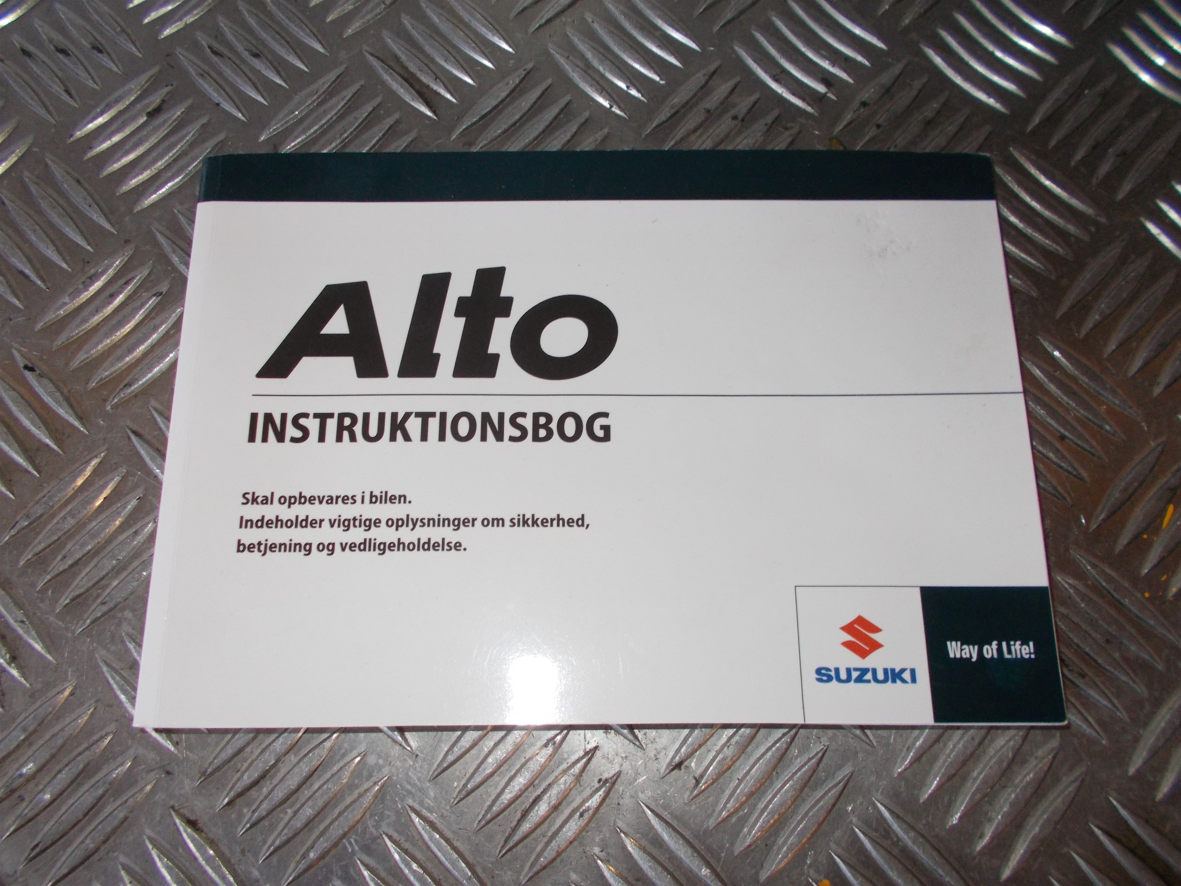 Suzuki Alto Instruktionsbog Med OEM Nr. Ophugger Fra Suzuki Ophugger