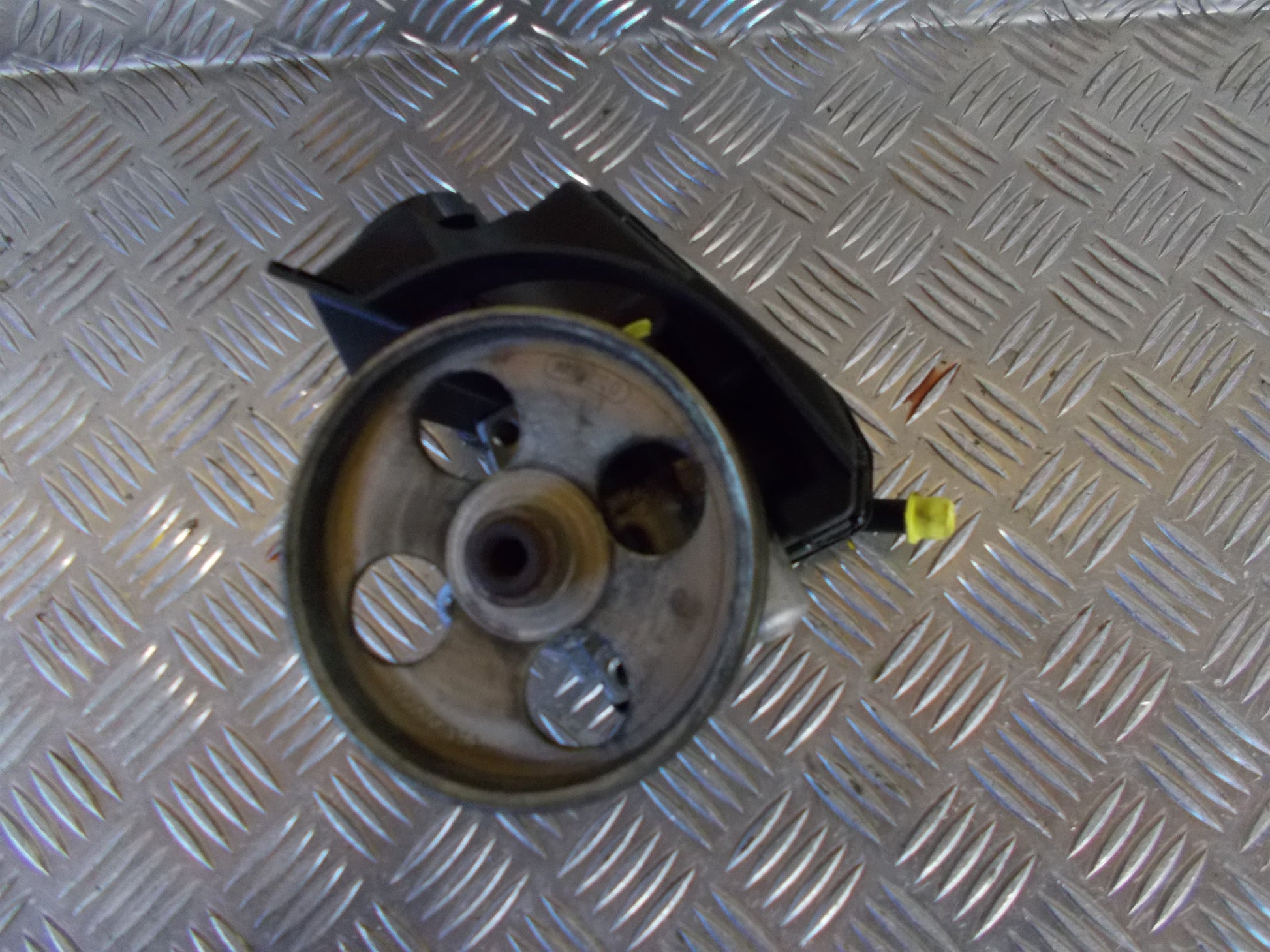 Peugeot 206 Servopumpe Med OEM Nr. 9643691180 Fra Peugeot Ophugger