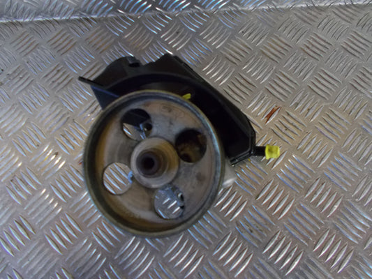 Peugeot 206 Servopumpe Med OEM Nr. 9643691180 Fra Peugeot Ophugger