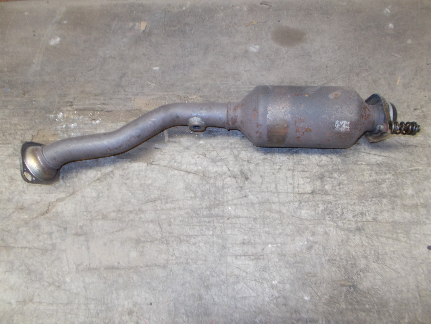 Nissan Micra K13 Katalysator Med OEM Nr. 200101HA2C Fra Nissan Ophugger