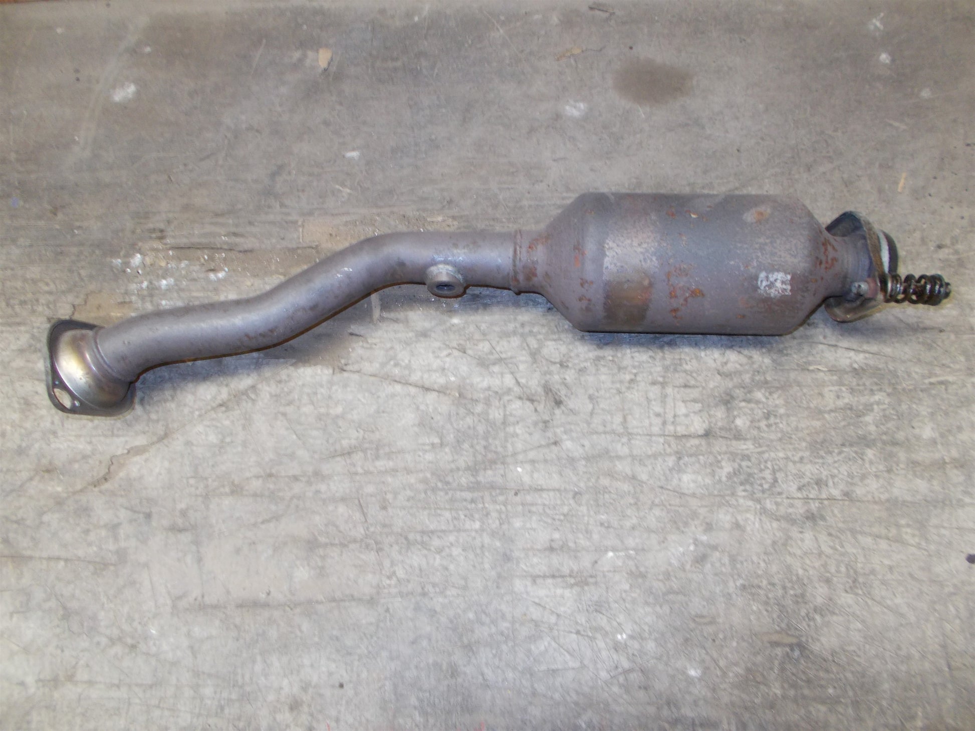 Nissan Micra K13 Katalysator Med OEM Nr. 200101HA2C Fra Nissan Ophugger