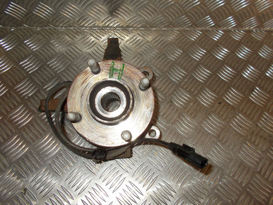 Nissan Micra K13 Spindel For H Med OEM Nr. 400141HA0A Fra Nissan Ophugger