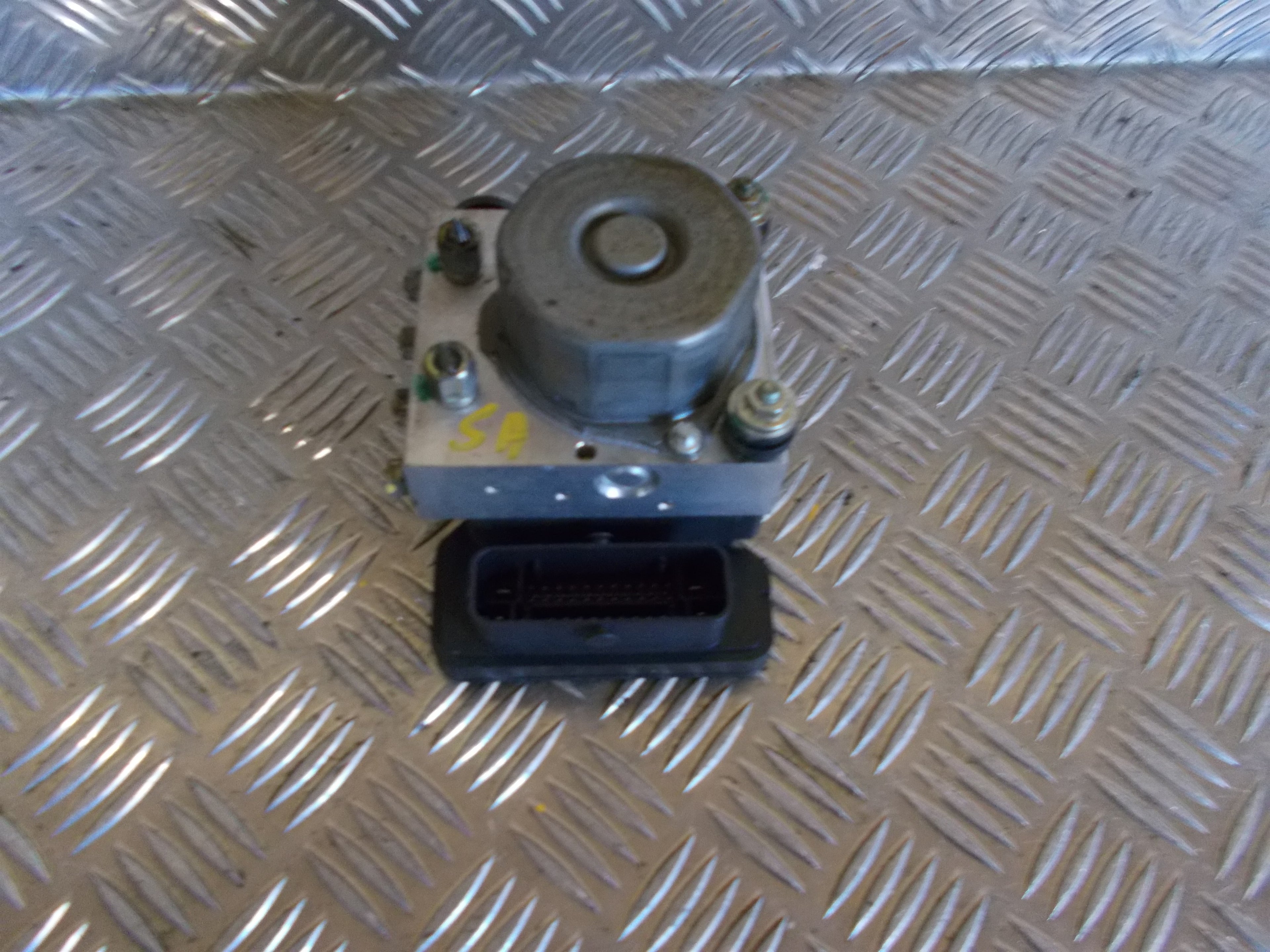 Nissan Micra K13 ABS Pumpe Med OEM Nr. 0265956096 Fra Nissan Ophugger