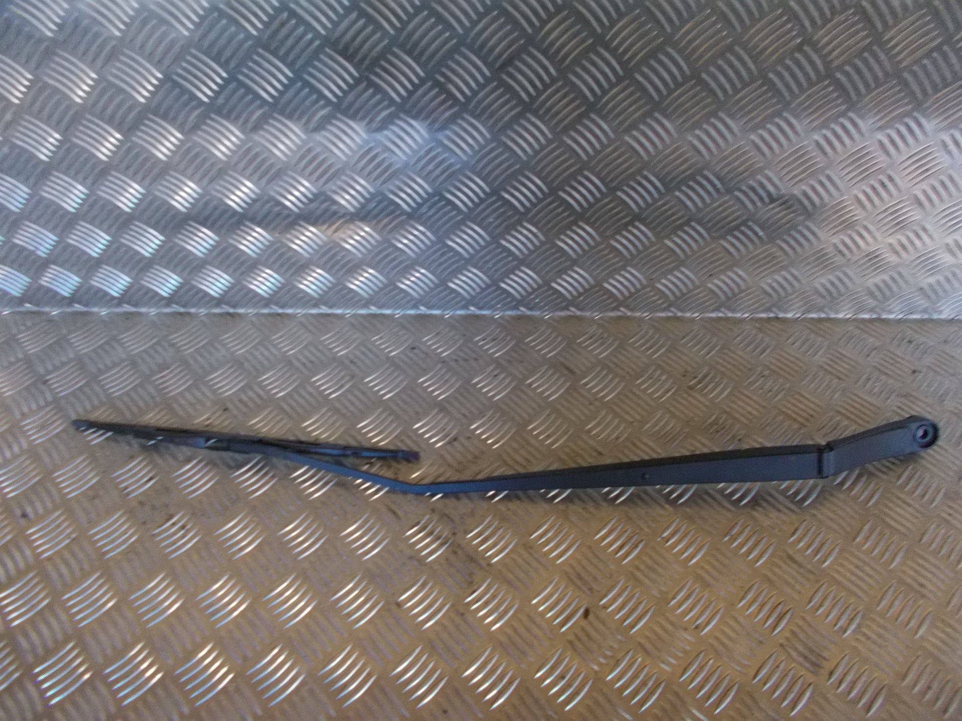 Nissan Micra K13 Viskerarm Med OEM Nr. Ophugger Fra Nissan Ophugger