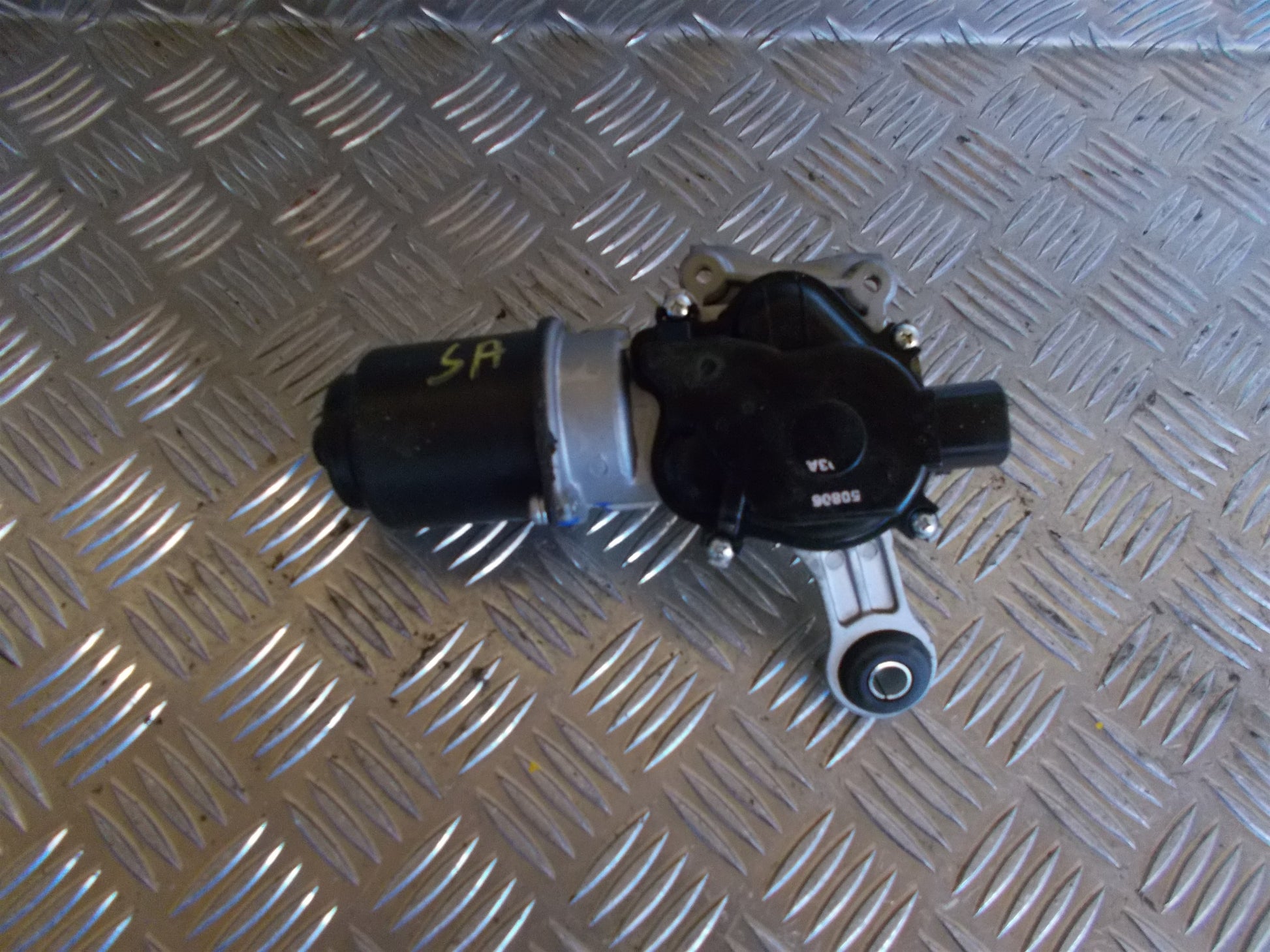 Nissan Micra K13 Viskermotor Med OEM Nr. 288101HB3A Fra Nissan Ophugger