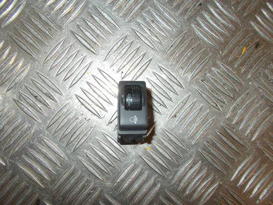 Nissan Micra K13 Kontakt Lygtejustering Med OEM Nr. 25190V Fra Nissan Ophugger