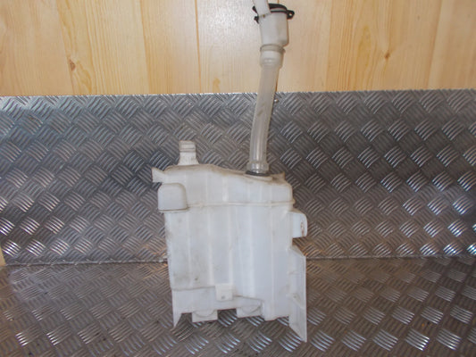 Toyota Avensis Verso Sprinkler M/Motor Med OEM Nr. Ophugger Fra Toyota Ophugger