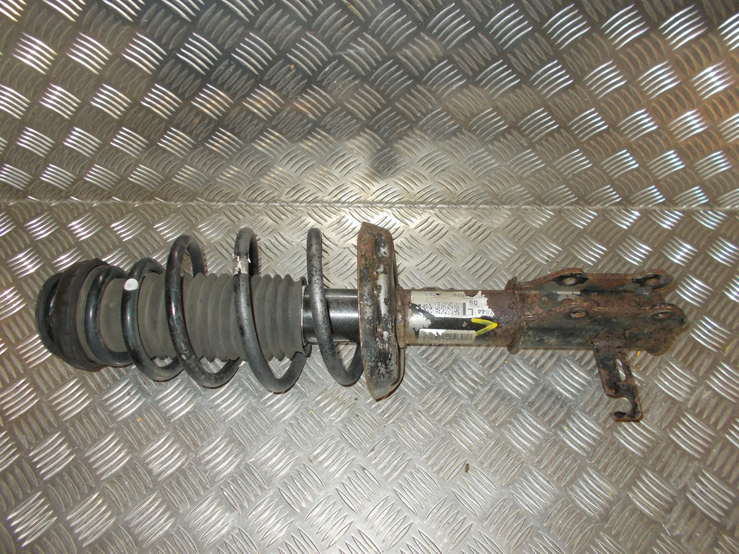 Opel Astra J Fjederben For V Med OEM Nr. 13474017 Fra Opel Ophugger