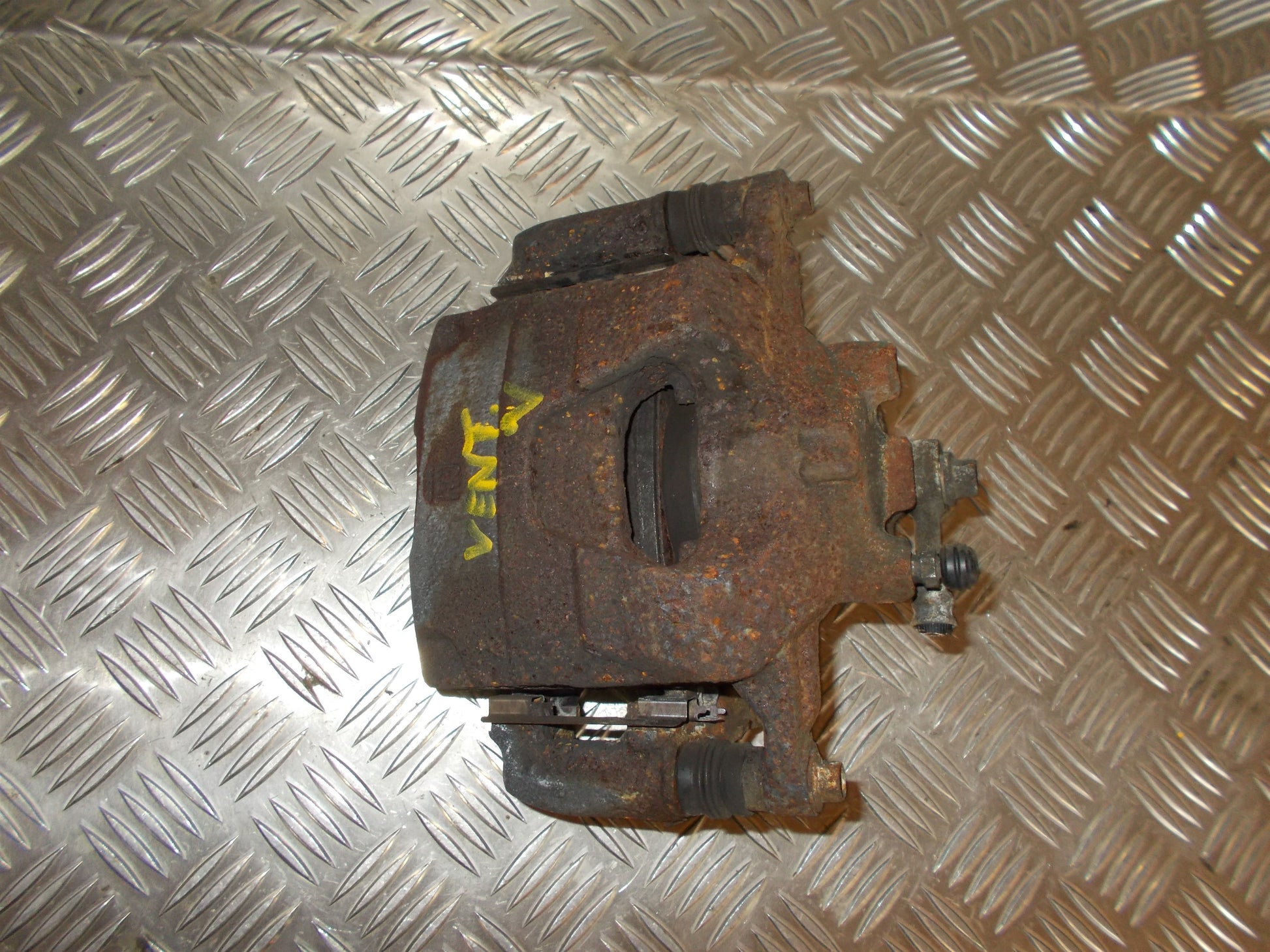 Opel Astra J Bremsekaliber VF Med OEM Nr. 13301226 Fra Opel Ophugger