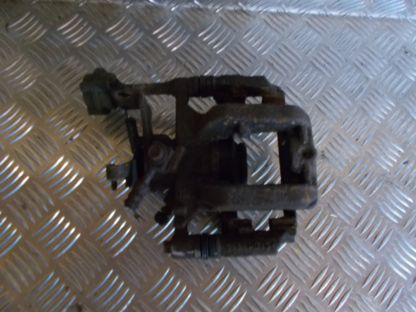 Opel Astra J Bremsekaliber VB Med OEM Nr. 95520078 Fra Opel Ophugger