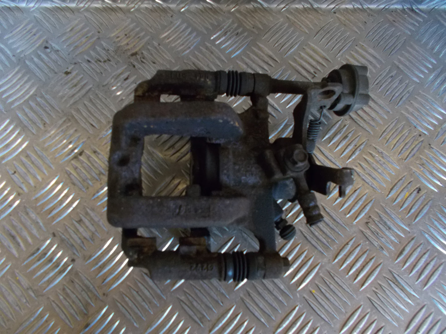 Opel Astra J Bremsekaliber HB Med OEM Nr. 95520082 Fra Opel Ophugger