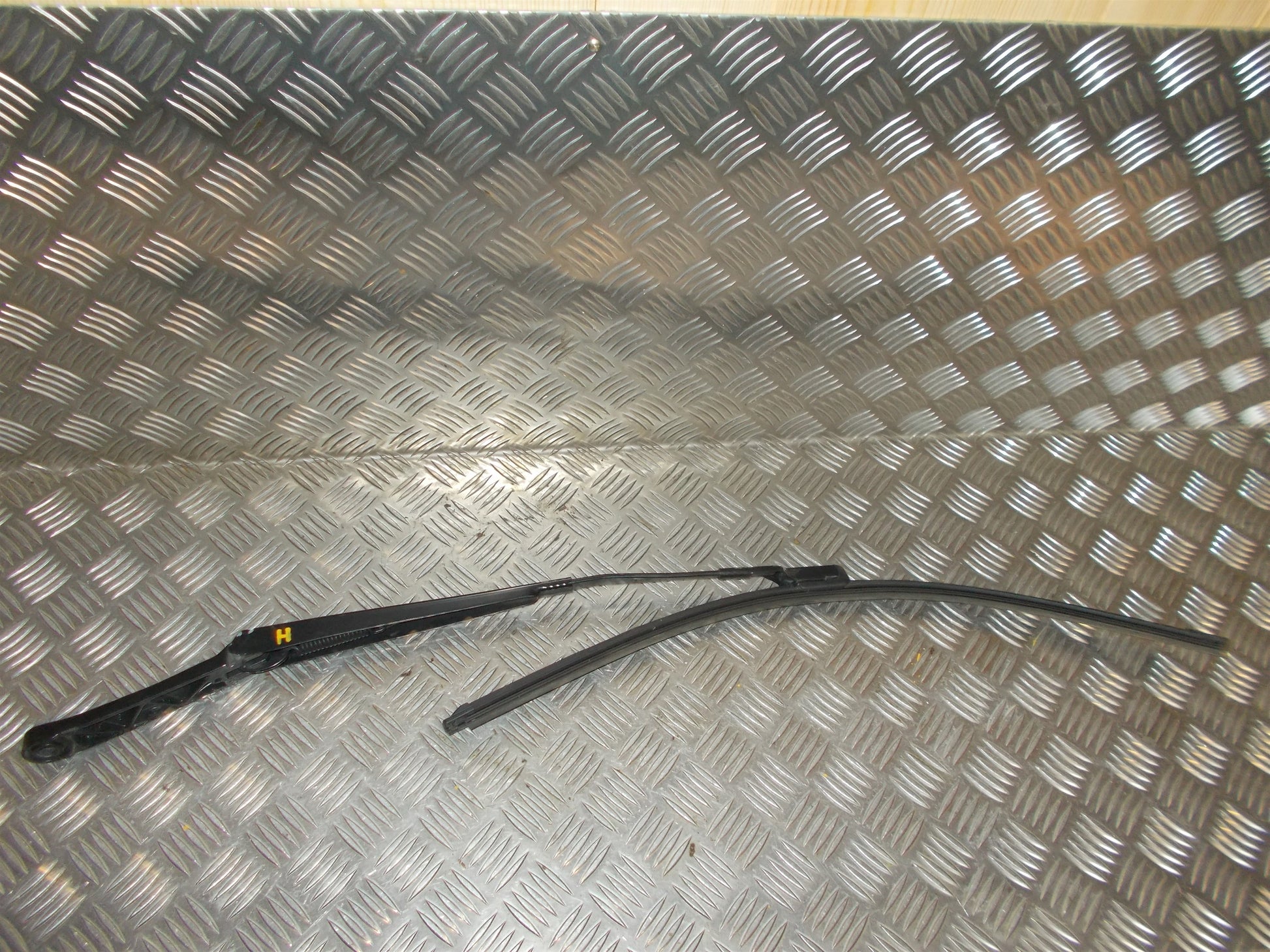 Opel Astra J Viskerarm Med OEM Nr. Ophugger Fra Opel Ophugger