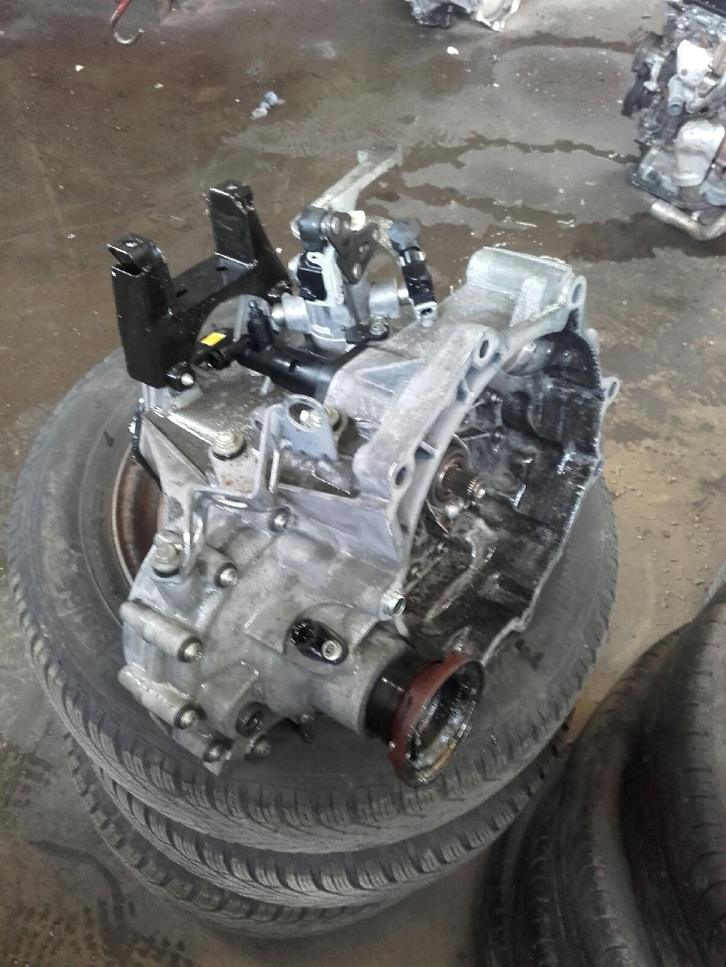 VW Fox 5Z Gearkasse 5 Trin Med OEM Nr. 02T300043P Fra VW Ophugger