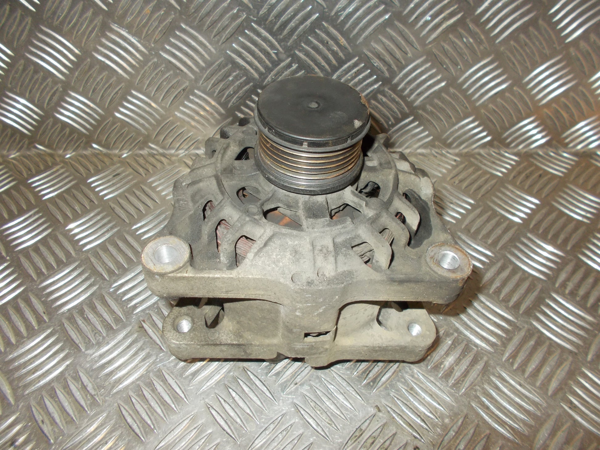 Peugeot Bipper Generator Med OEM Nr. 9664057480 Fra Peugeot Ophugger