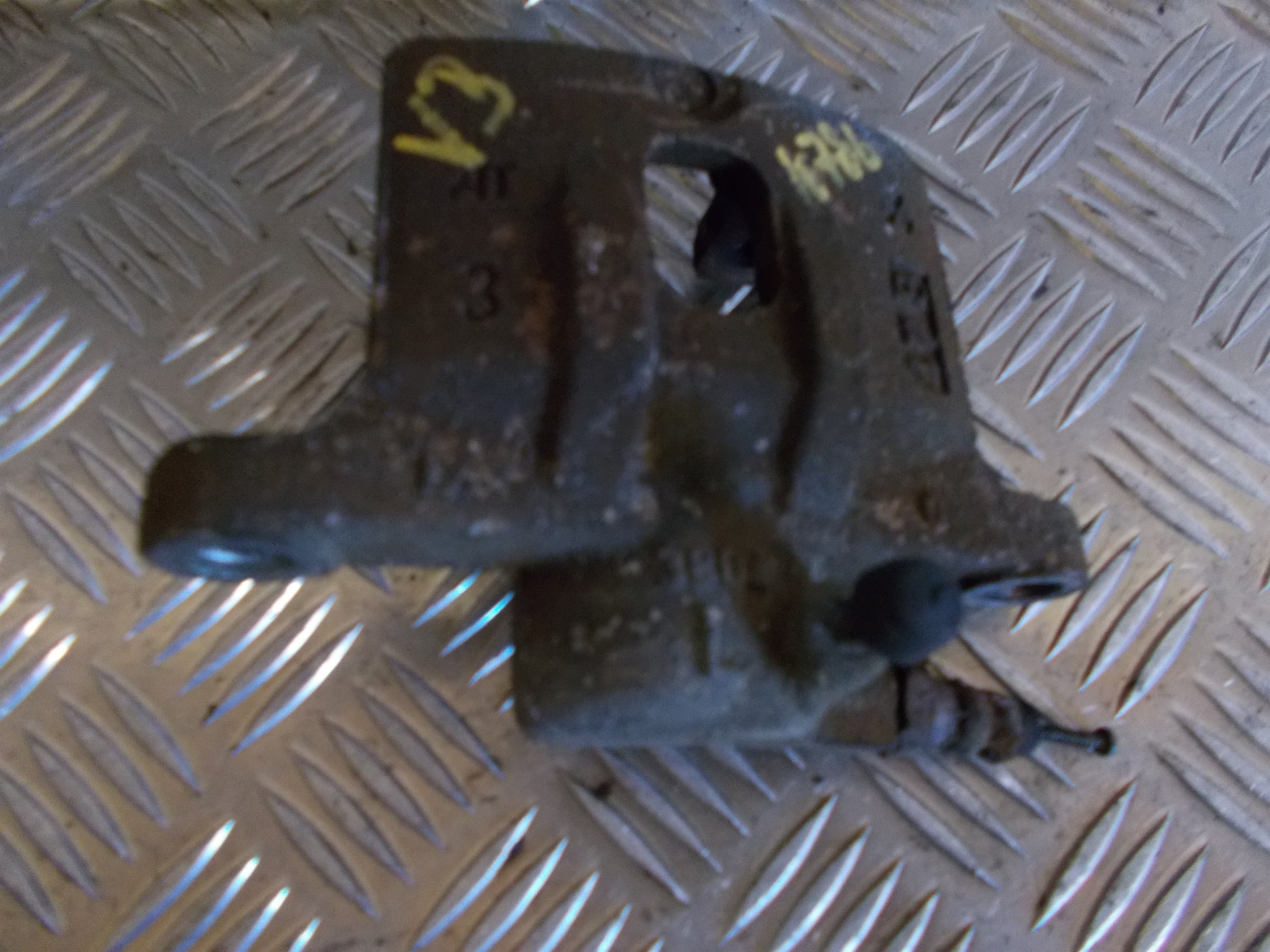 Mitsubishi Lancer Bremsekaliber VB Med OEM Nr. MR955065 Fra Mitsubishi Ophugger