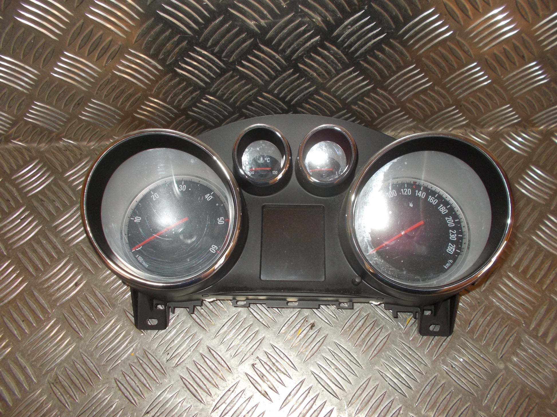 Opel Astra J Speedometer - Instrument Med OEM Nr. 13374901 Fra Opel Ophugger