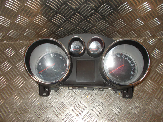 Opel Astra J Speedometer - Instrument Med OEM Nr. 13374901 Fra Opel Ophugger