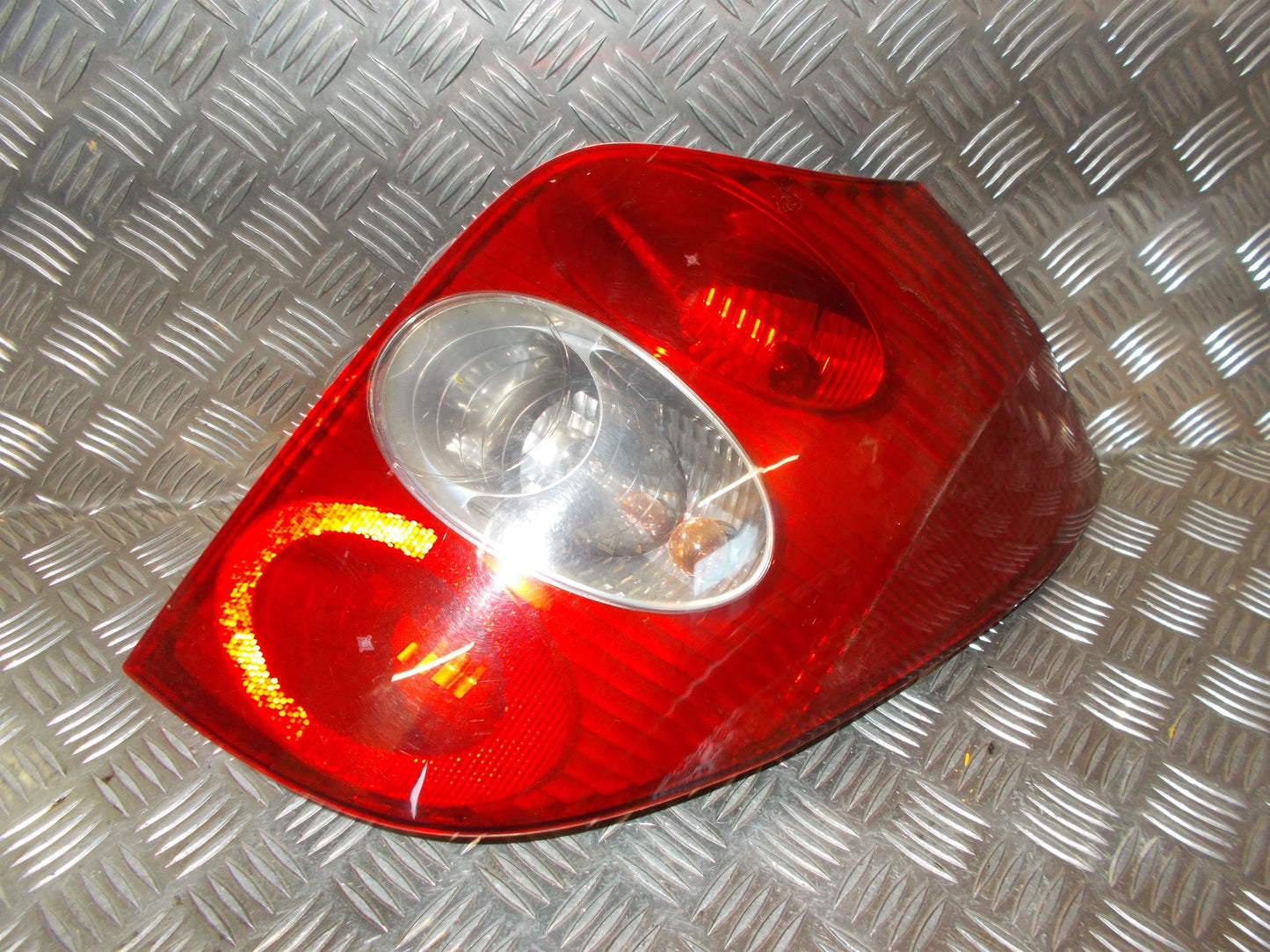 Renault Laguna 2 Baglygte Med OEM Nr. Ophugger Fra Renault Ophugger