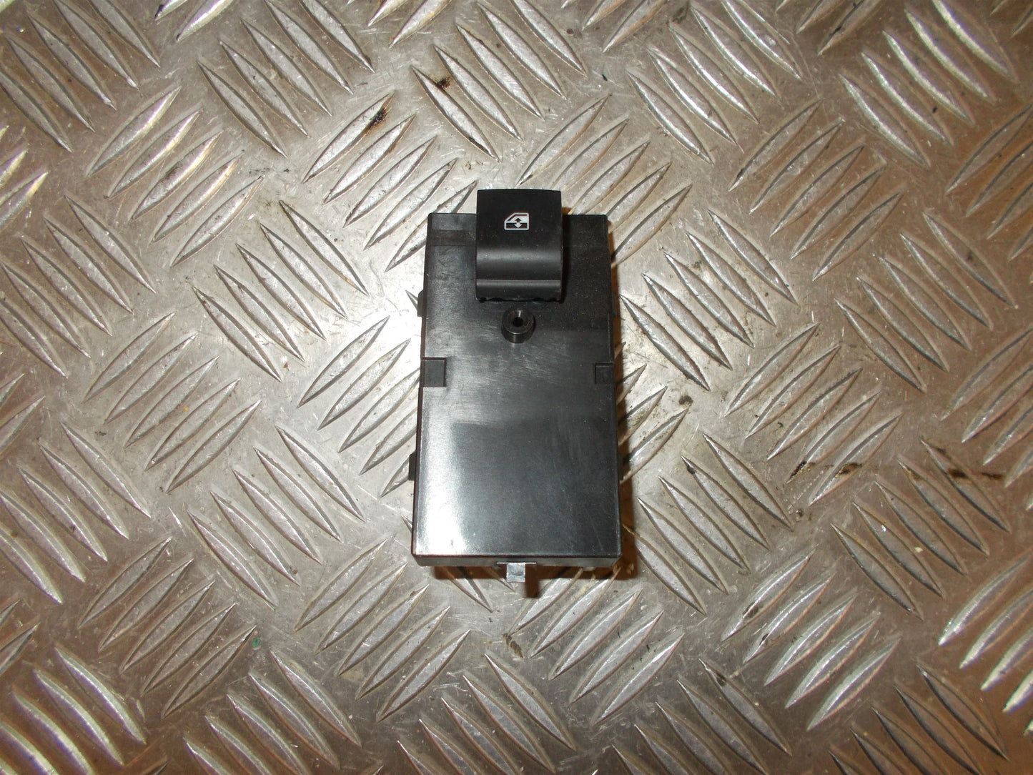 Opel Astra J Kontakt Rudehejs Med OEM Nr. 13301886 Fra Opel Ophugger