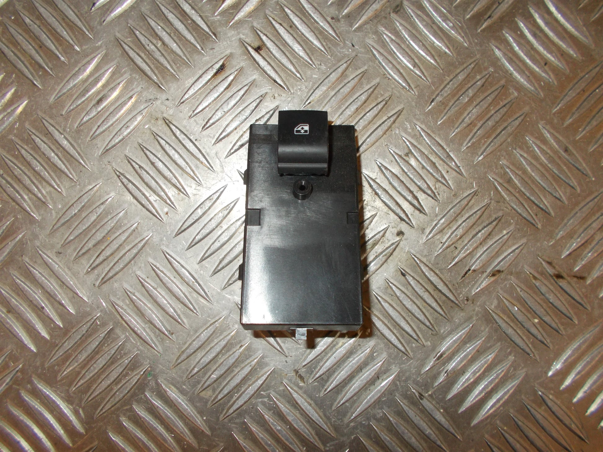 Opel Astra J Kontakt Rudehejs Med OEM Nr. 13301886 Fra Opel Ophugger