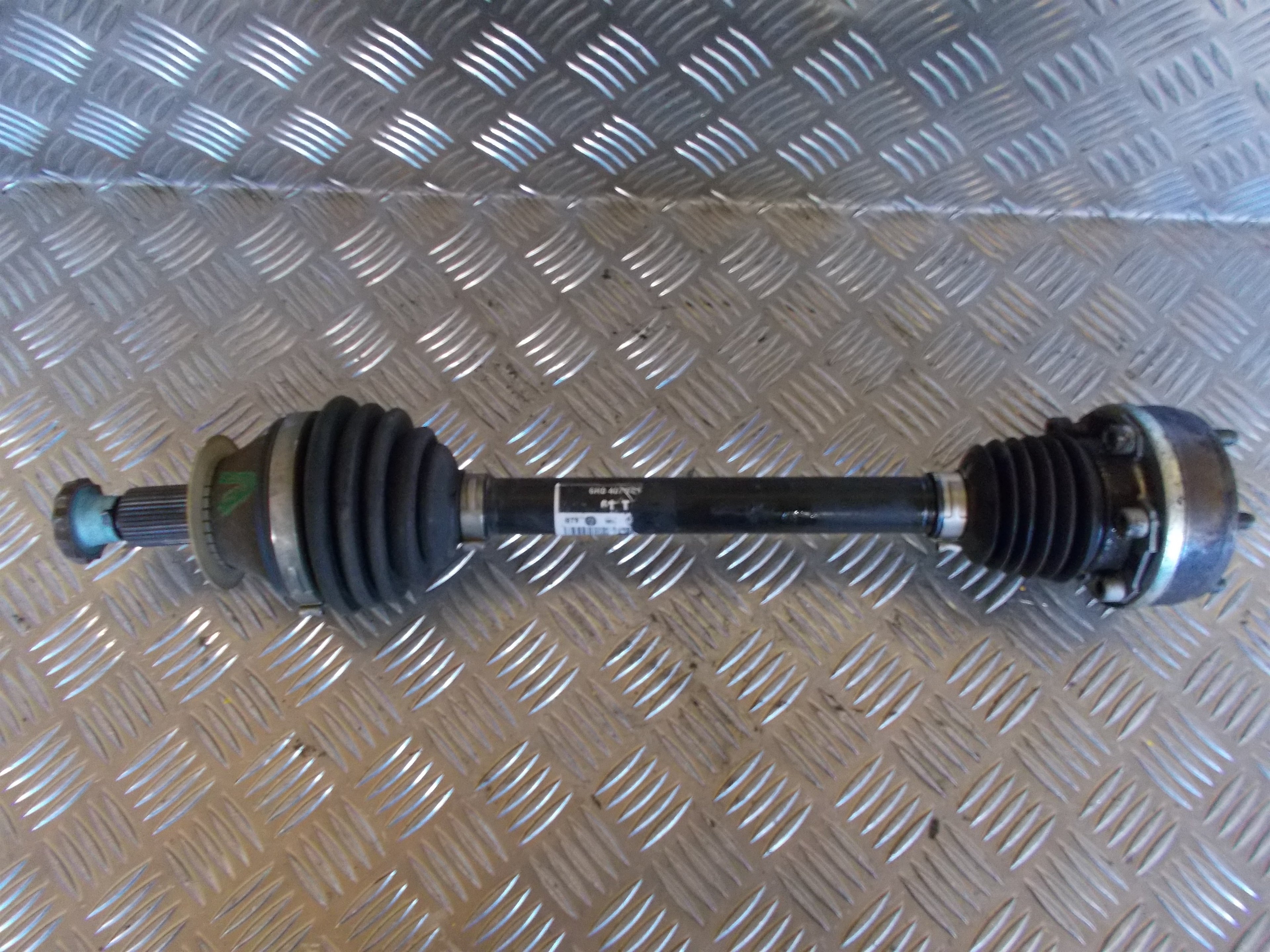 Seat Ibiza Trækaksel For V Med OEM Nr. 6R0407761 Fra Seat Ophugger