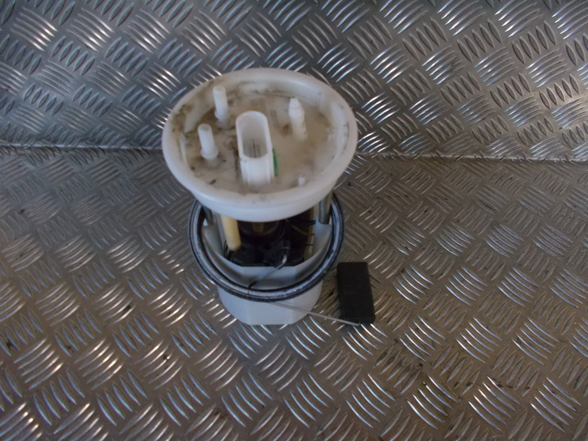 Seat Ibiza 6J Benz/Brændstofpumpe El Med OEM Nr. 6R0919051 Fra Seat Ophugger