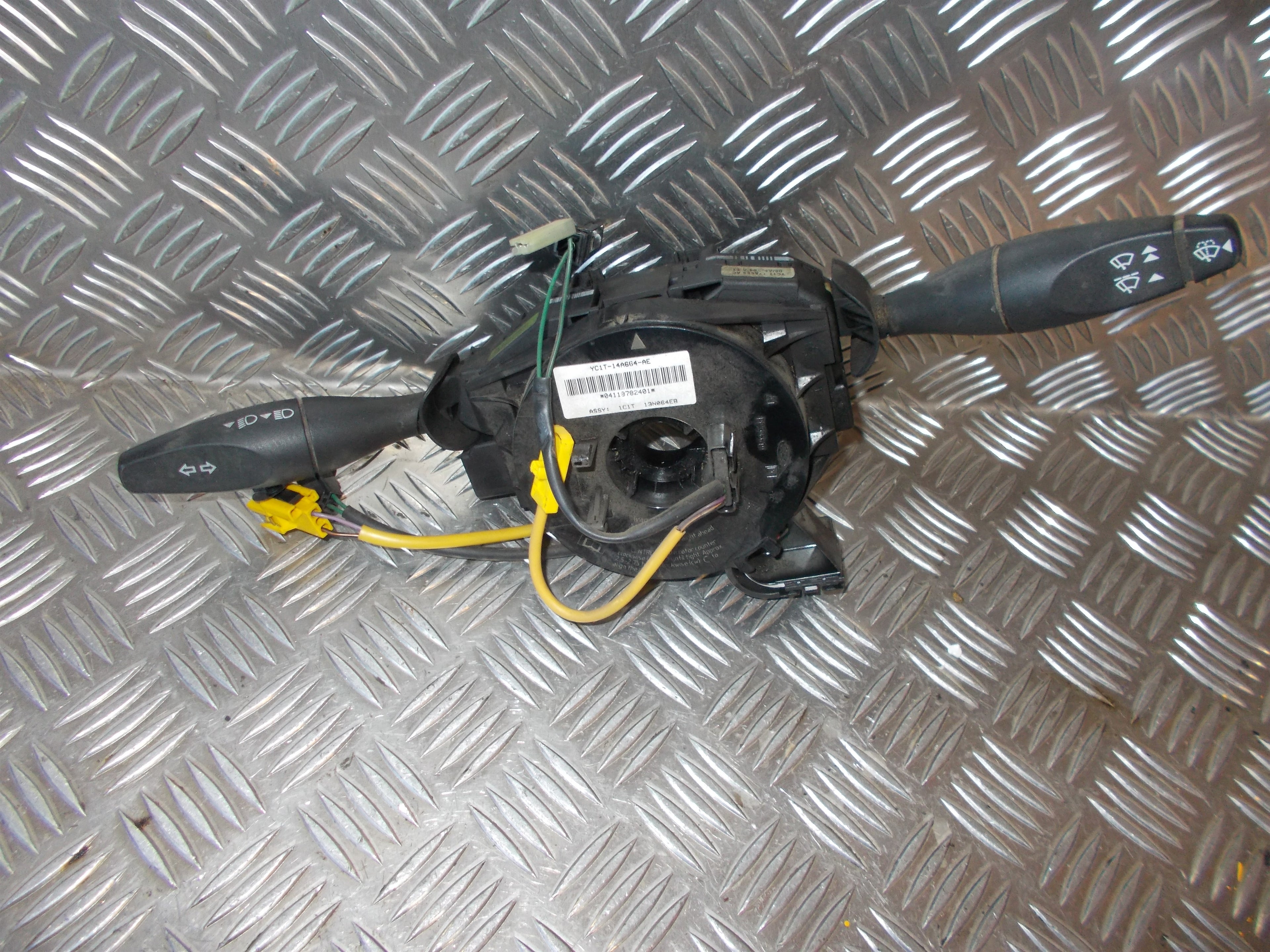 Ford Transit Forhj. Kontakt Combi Med OEM Nr. Ophugger Fra Ford Ophugger