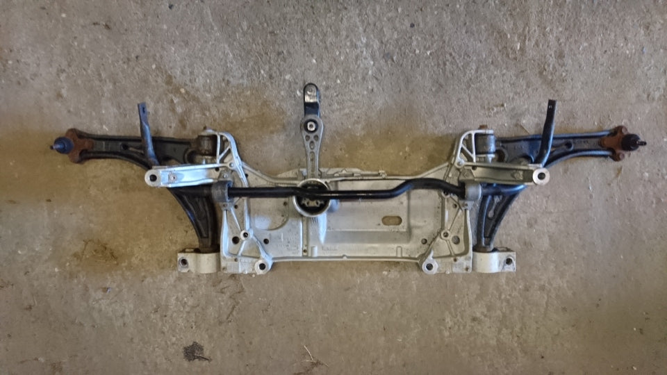 Skoda Octavia Forbro Med OEM Nr. 1K0199313AL Fra Skoda Ophugger