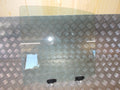Nissan Micra K13 Dørrude - Siderude Med OEM Nr. 82301 Fra Nissan Ophugger