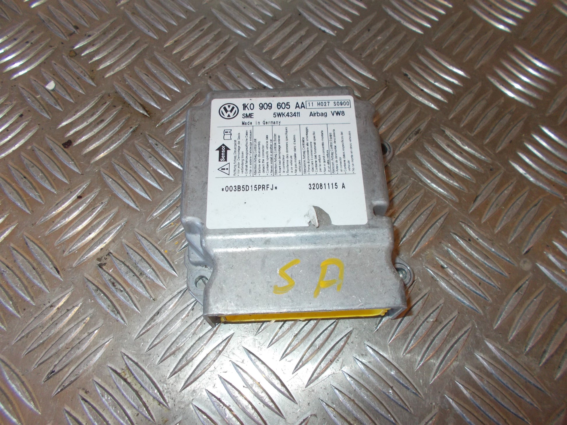 Skoda Octavia Airbag Elboks Med OEM Nr. 1K0909605AA Fra Skoda Ophugger