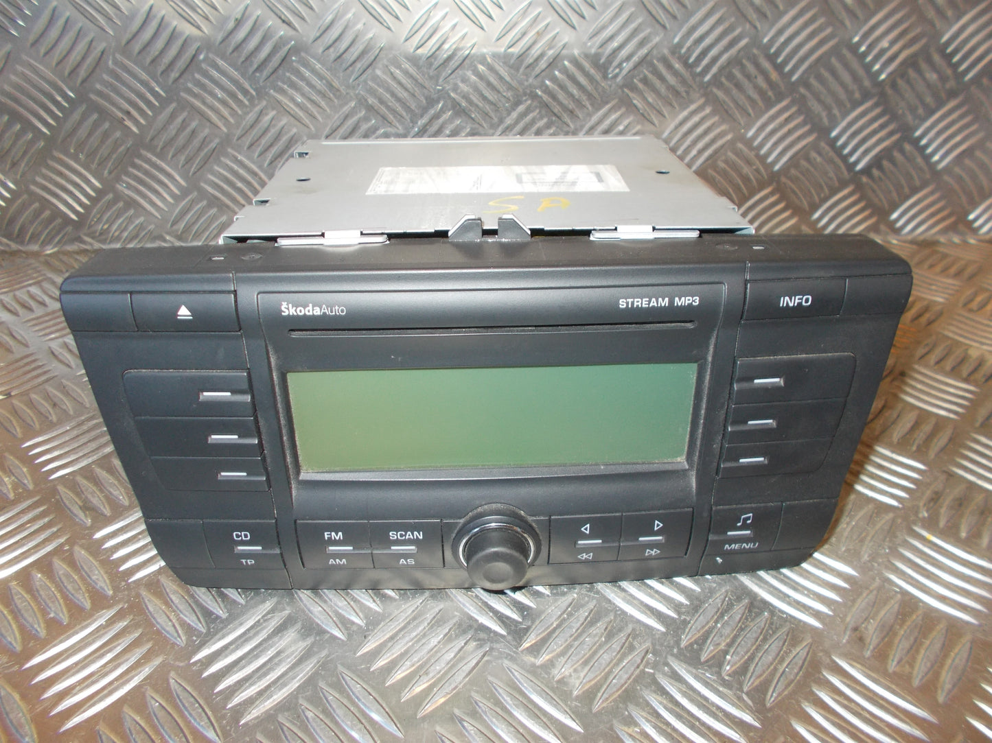 Skoda Octavia Radio M/Cd Med OEM Nr. 1Z0035161C Fra Skoda Ophugger