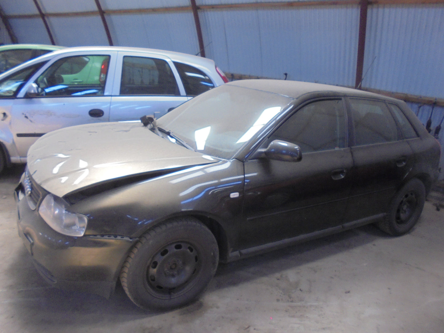 Audi A3 8L Pluk-Selv-Bil Med OEM Nr. WAUZZZ8L23A022609 Fra Audi Ophugger