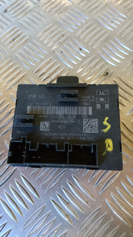 VW Tiguan Bcm / Komfortkomputer Med OEM Nr. 5Q0959595E Fra VW Ophugger