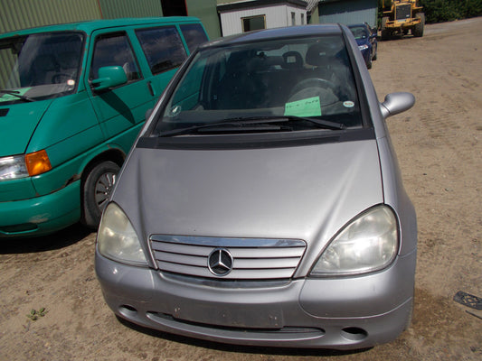 Mercedes A W168 Pluk-Selv-Bil Med OEM Nr. Ophugger Fra Mercedes Ophugger