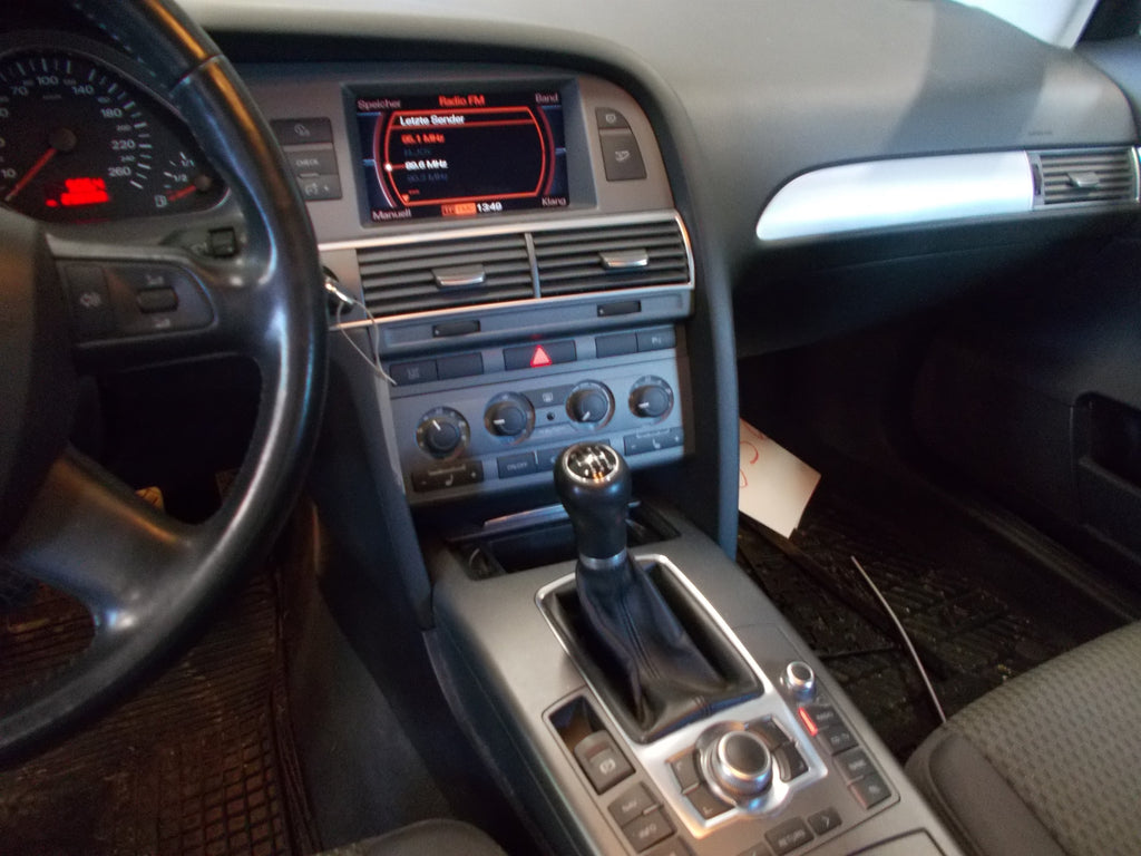 Audi A6 Pluk-Selv-Bil Med OEM Nr. WAUZZZ4F06N085723 Fra Audi Ophugger