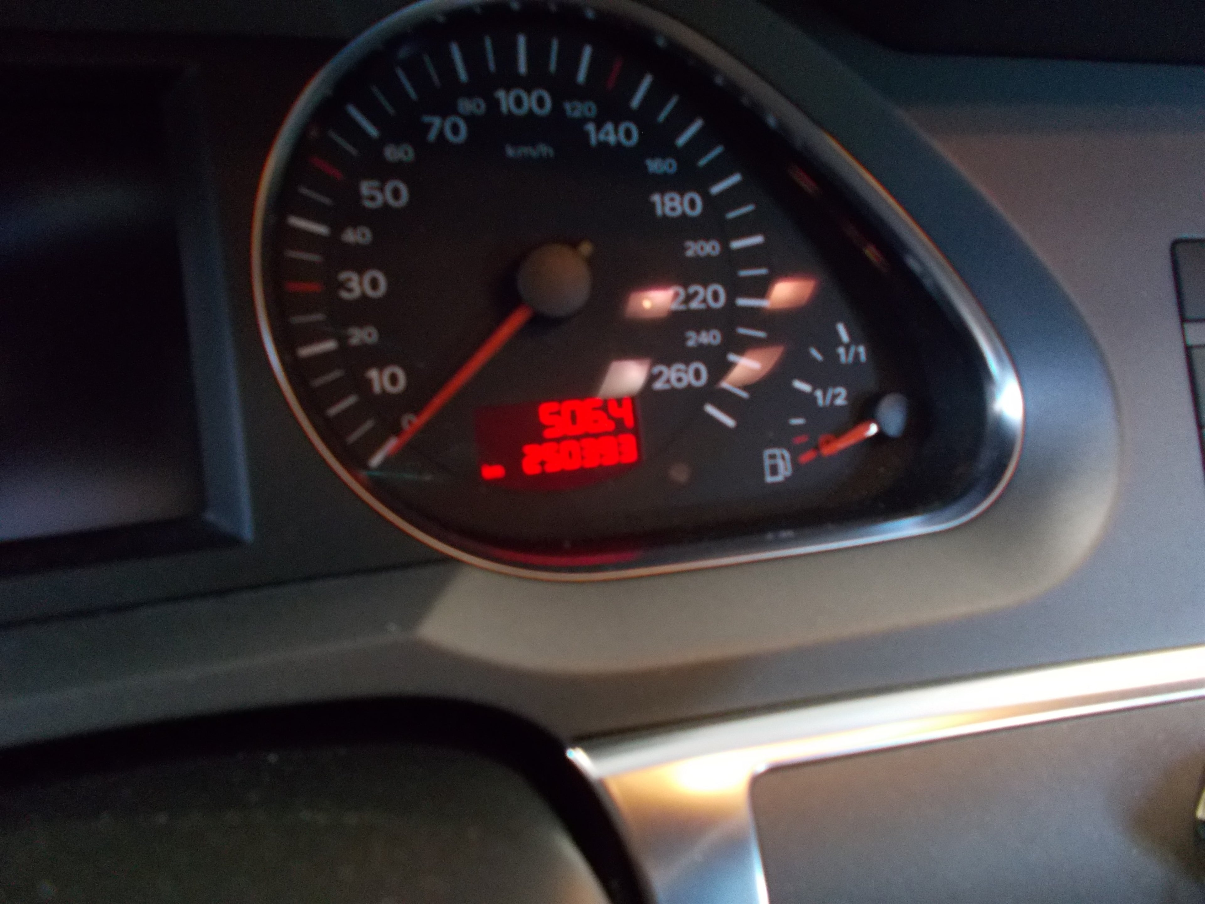 Audi A6 Pluk-Selv-Bil Med OEM Nr. WAUZZZ4F06N085723 Fra Audi Ophugger