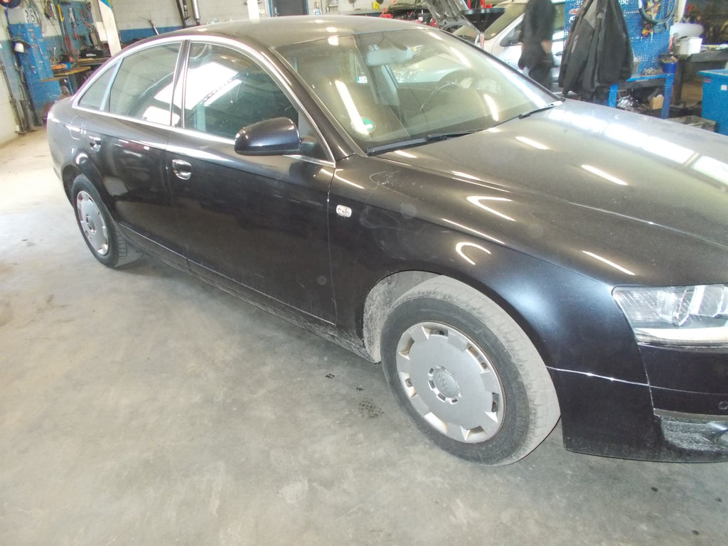 Audi A6 Pluk-Selv-Bil Med OEM Nr. WAUZZZ4F06N085723 Fra Audi Ophugger
