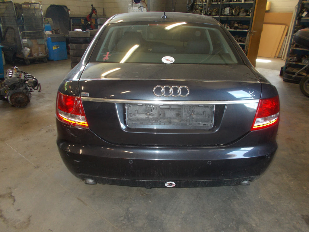 Audi A6 Pluk-Selv-Bil Med OEM Nr. WAUZZZ4F06N085723 Fra Audi Ophugger