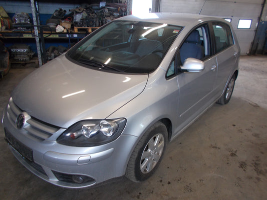 VW Golf 5 1K Pluk-Selv-Bil Med OEM Nr. Ophugger Fra VW Ophugger